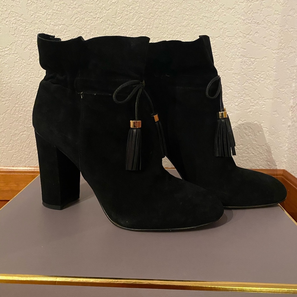 Louise er Cir black sued heal